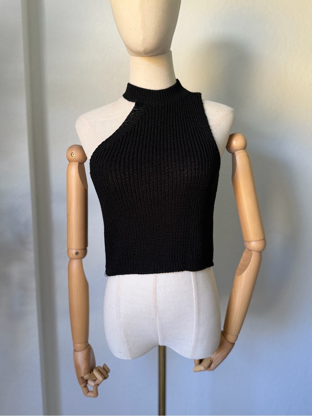 One-Shoulder Black Ribbed Knit Tank - Picture 2 of 5